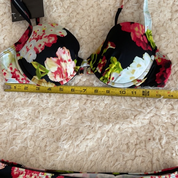 New Women’s Bikini Bathing Suit by Newport News - Picture 8 of 10